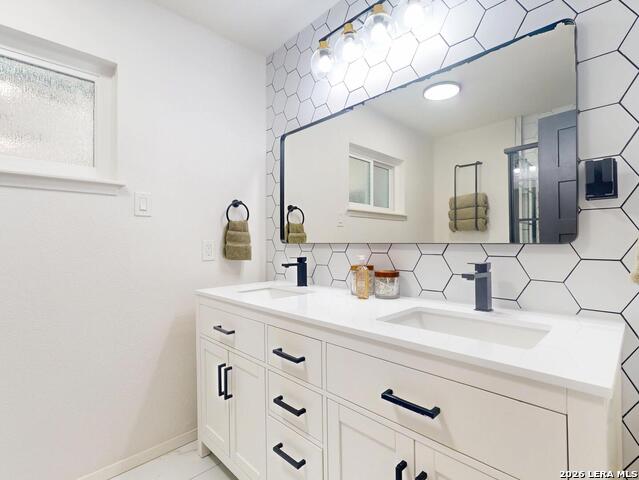 Image 23 of 41 For 215 Trafalgar Rd