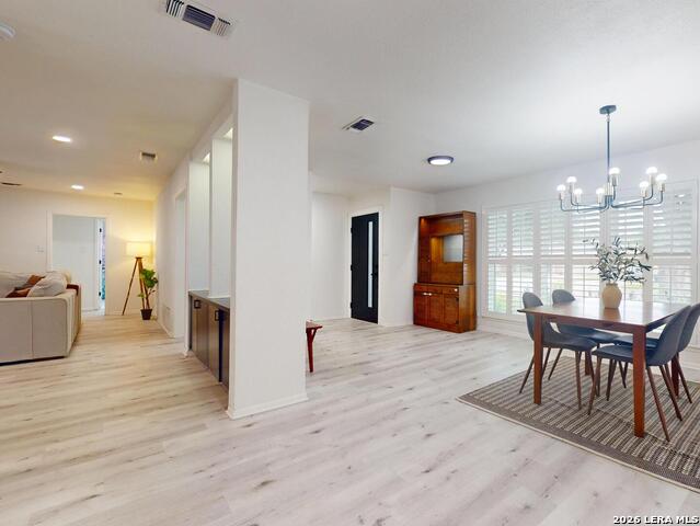 Image 3 of 41 For 215 Trafalgar Rd