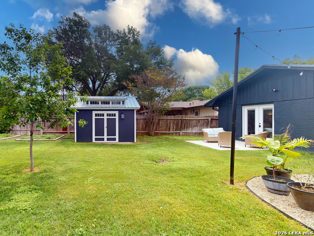 Image 37 of 41 For 215 Trafalgar Rd