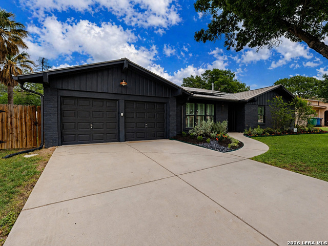 Image 39 of 41 For 215 Trafalgar Rd