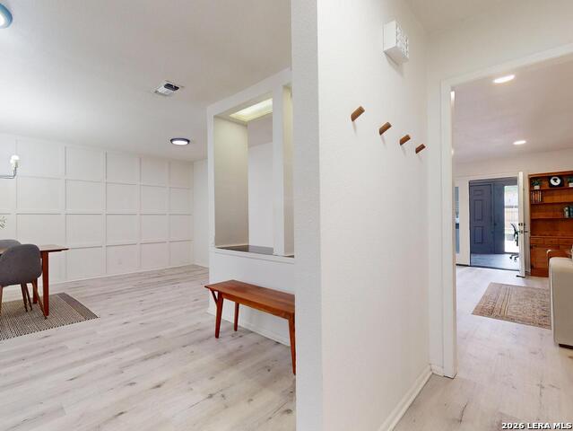 Image 9 of 41 For 215 Trafalgar Rd