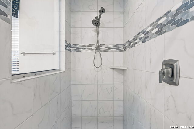 Image 29 of 55 For 25847 Warbler View