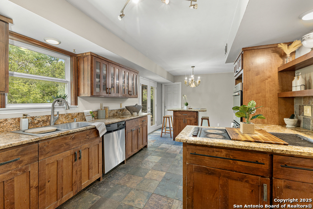 Image 9 of 18 For 13711 Hunters Moss