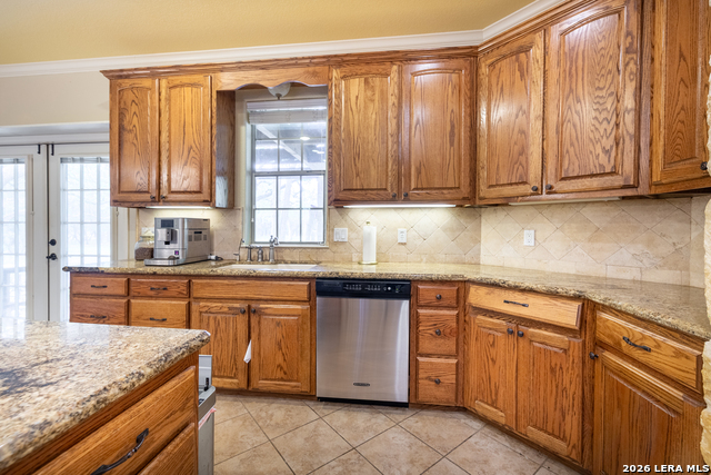 Image 7 of 38 For 1071 Glenwood