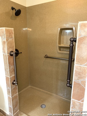 Image 18 of 40 For 1080 Guadalupe