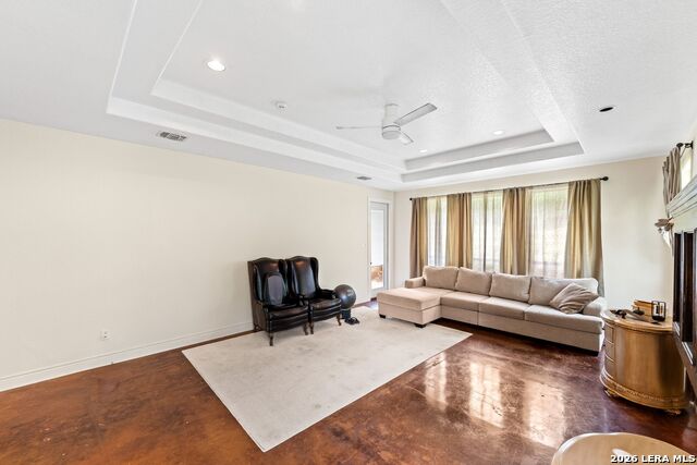 Image 14 of 45 For 17132 Bandera Rd