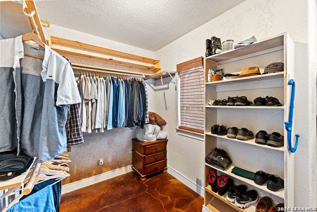 Image 24 of 45 For 17132 Bandera Rd