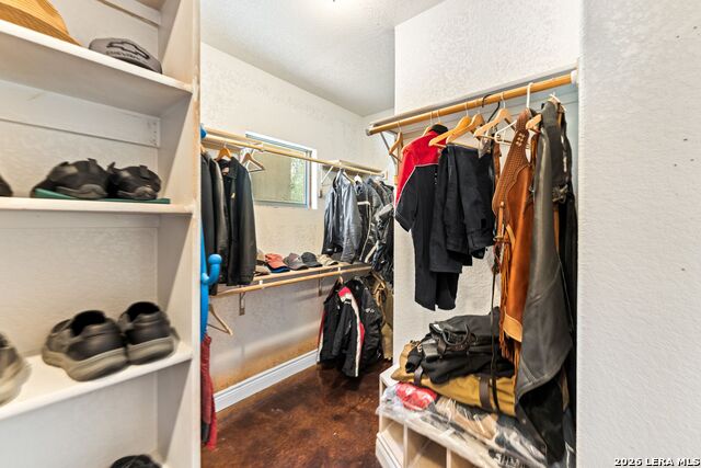 Image 25 of 45 For 17132 Bandera Rd