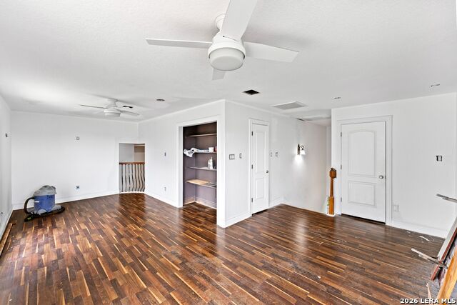 Image 34 of 45 For 17132 Bandera Rd