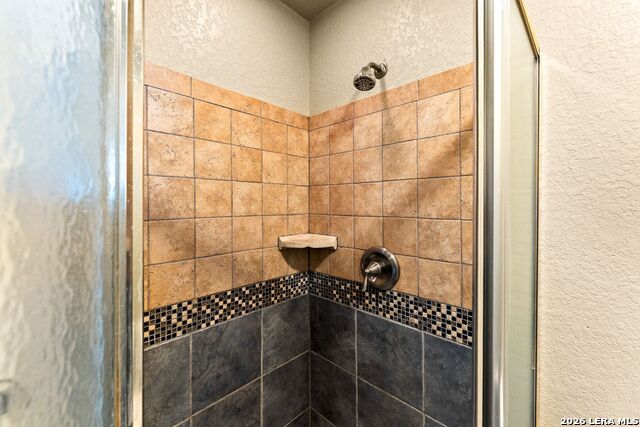 Image 36 of 45 For 17132 Bandera Rd