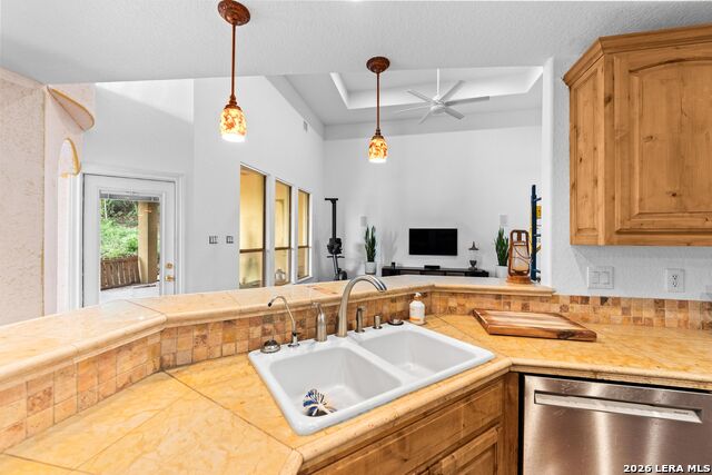 Image 8 of 45 For 17132 Bandera Rd