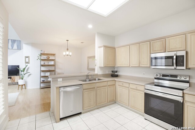 Image 12 of 32 For 130 Oakwell Farms Parkway