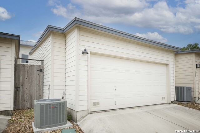 Image 31 of 32 For 130 Oakwell Farms Parkway