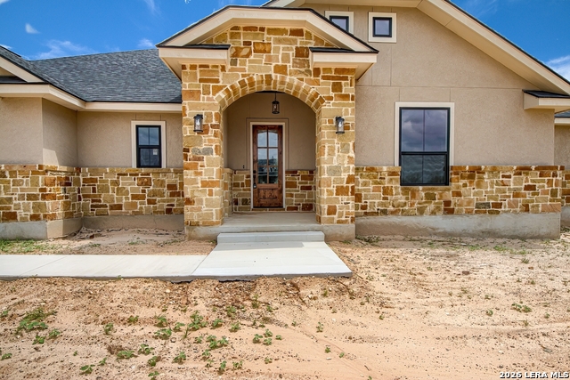 Image 2 of 21 For 116 Hondo Ridge Dr