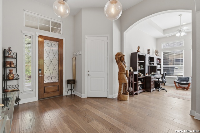 Image 10 of 56 For 12519 Lexi Petal