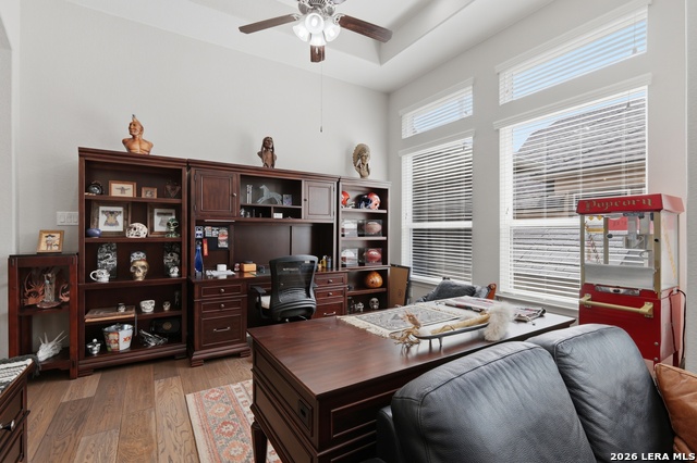 Image 12 of 56 For 12519 Lexi Petal