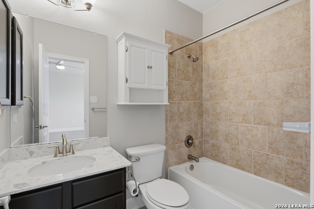 Image 39 of 56 For 12519 Lexi Petal