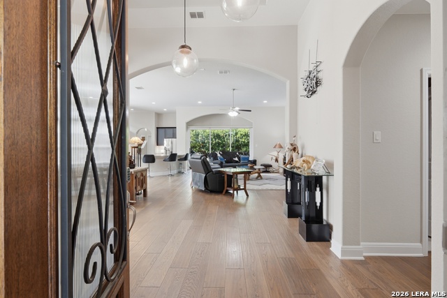 Image 8 of 56 For 12519 Lexi Petal