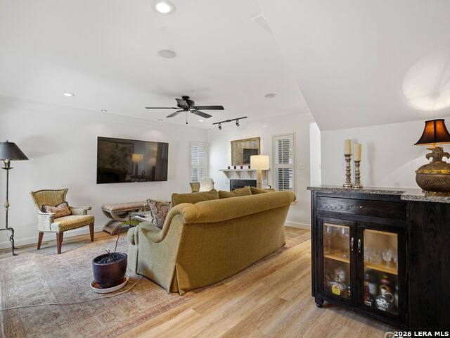 Image 10 of 29 For 8103 New Braunfels Ave N 1