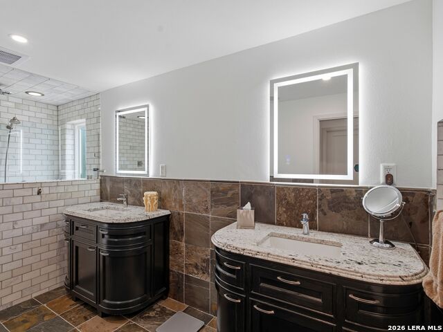 Image 26 of 29 For 8103 New Braunfels Ave N 1