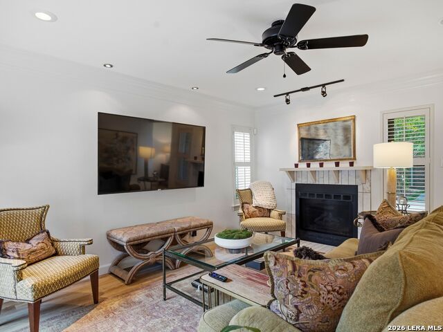 Image 6 of 29 For 8103 New Braunfels Ave N 1