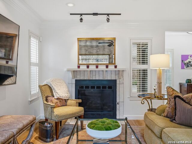 Image 7 of 29 For 8103 New Braunfels Ave N 1