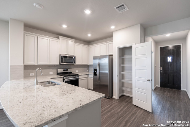 Image 5 of 36 For 13221 Badlands Way