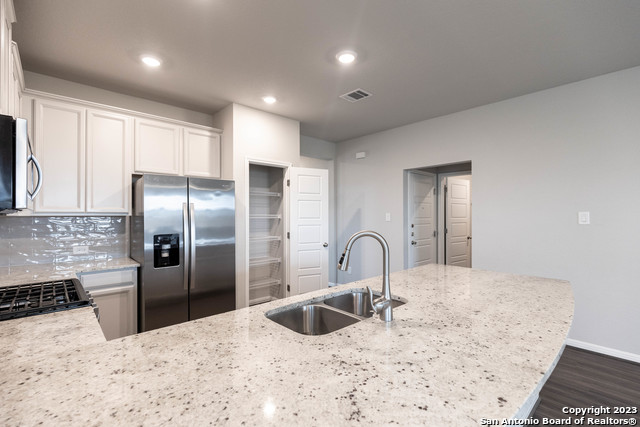 Image 6 of 36 For 13221 Badlands Way