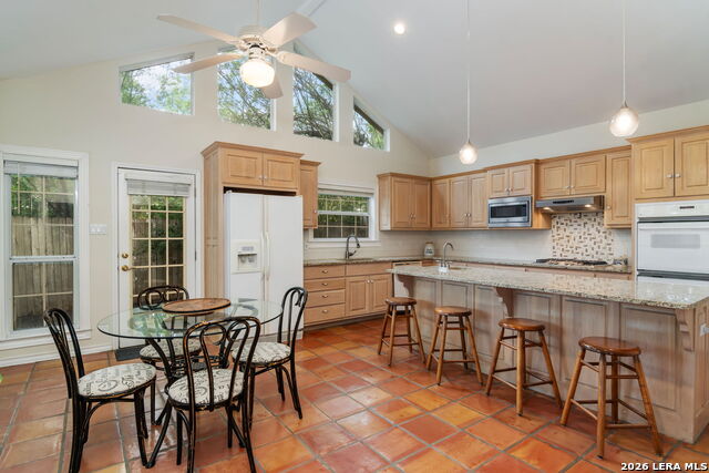 Image 17 of 54 For 8 Clermont Ct