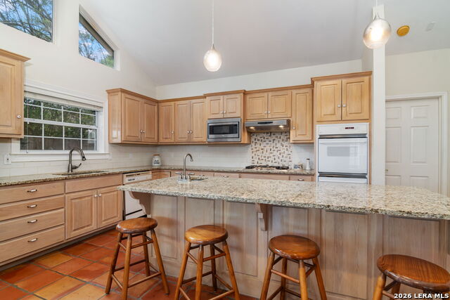 Image 18 of 54 For 8 Clermont Ct