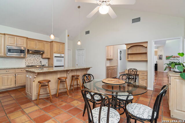 Image 21 of 54 For 8 Clermont Ct