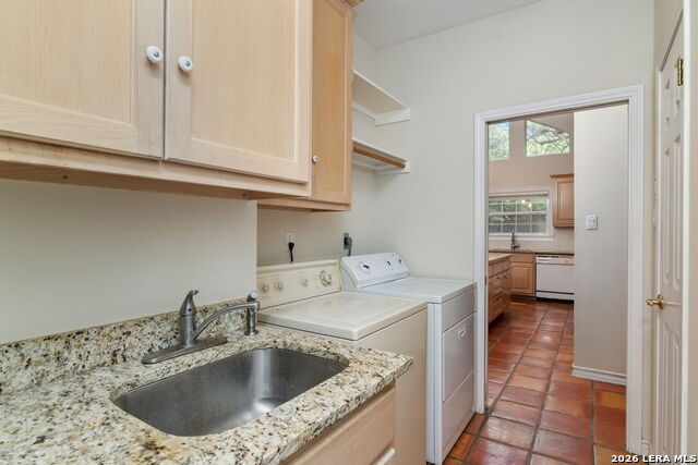 Image 22 of 54 For 8 Clermont Ct