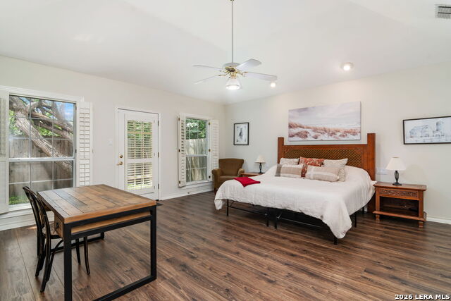 Image 23 of 54 For 8 Clermont Ct