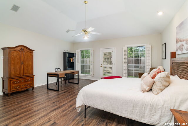 Image 24 of 54 For 8 Clermont Ct