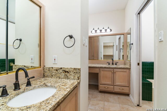 Image 25 of 54 For 8 Clermont Ct