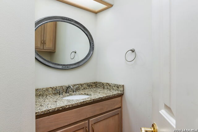 Image 32 of 54 For 8 Clermont Ct