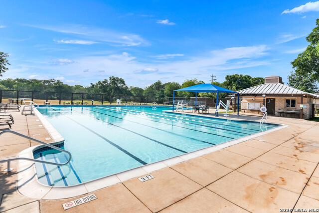 Image 42 of 54 For 8 Clermont Ct