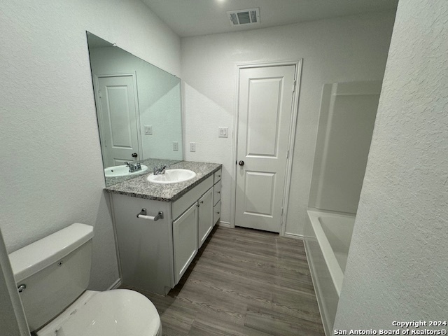 Listing photo id 14 for 7010 Solar Ridge