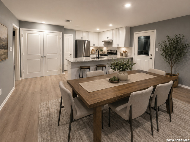 Listing photo id 4 for 7010 Solar Ridge