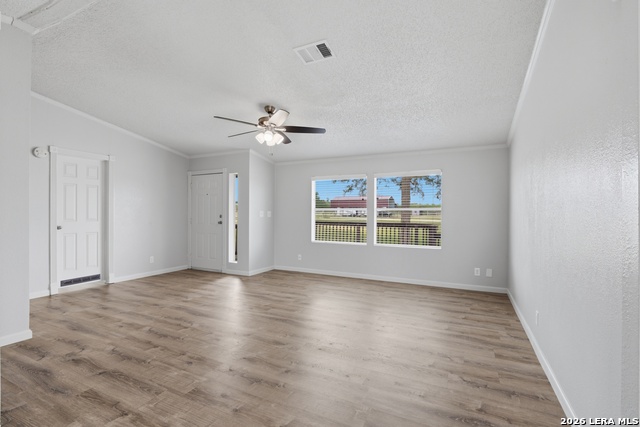 Listing photo id 13 for 5975 County Road 277