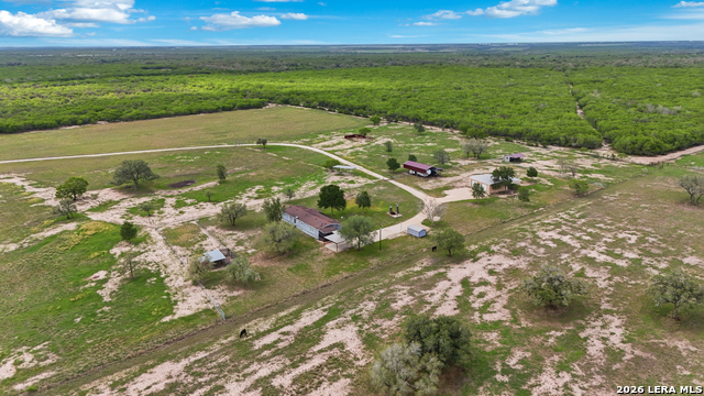 Listing photo id 33 for 5975 County Road 277