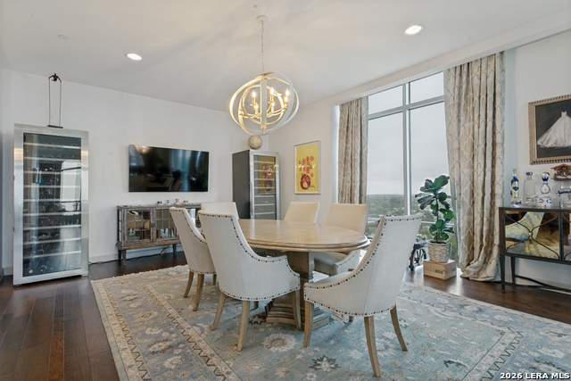 Image 19 of 36 For 4242 Broadway  1702