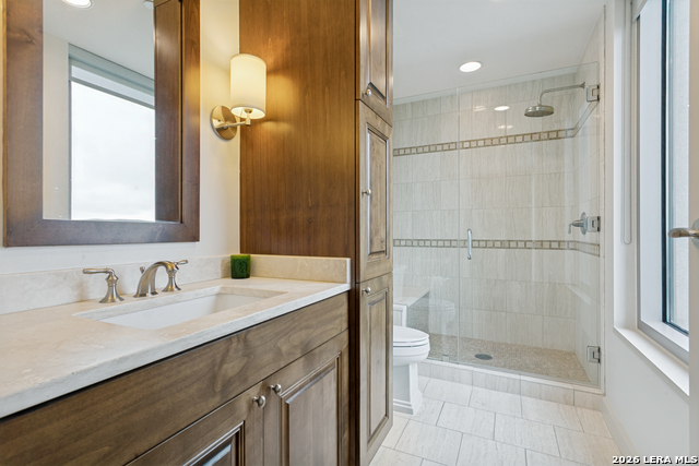 Image 27 of 36 For 4242 Broadway  1702