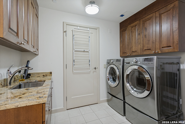 Image 29 of 36 For 4242 Broadway  1702