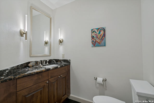 Image 30 of 36 For 4242 Broadway  1702