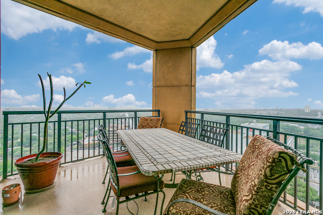 Image 31 of 36 For 4242 Broadway  1702