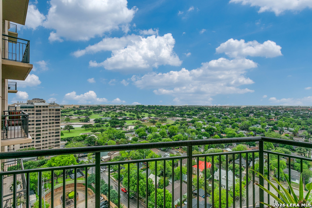 Image 34 of 36 For 4242 Broadway  1702