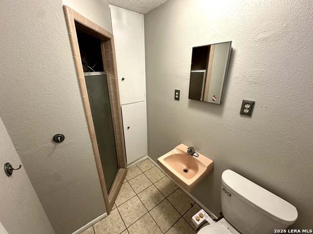 Image 18 of 25 For 809 Florence St