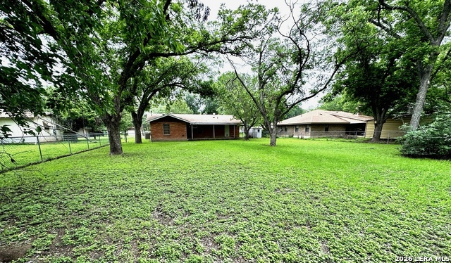 Image 4 of 25 For 809 Florence St