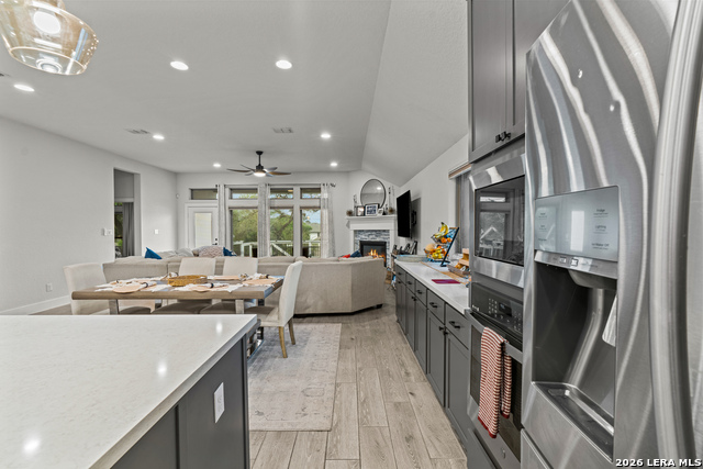 Image 13 of 29 For 1102 Cadogan Squire